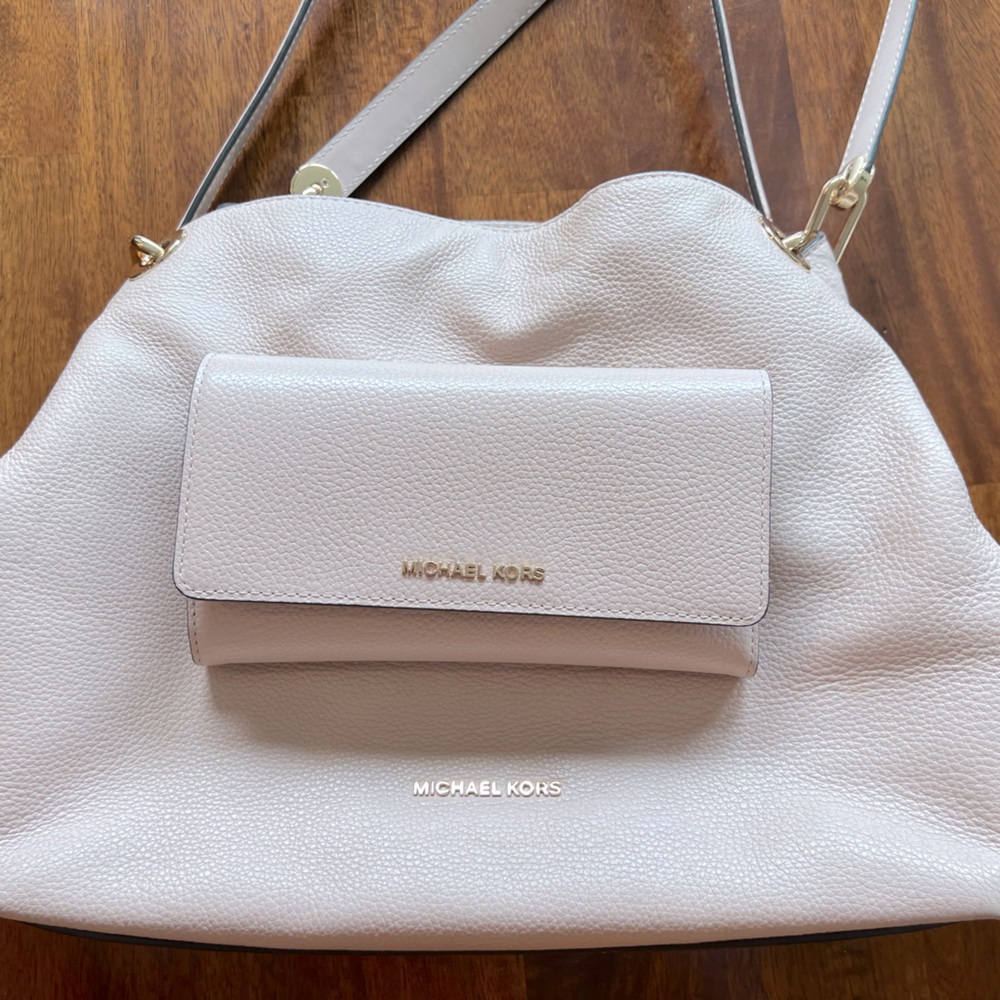 Michael Kors light pink large Raven leather shoulder bag with matching wallet
